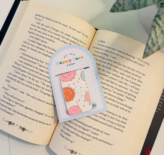 Retro Smiling Face Magnetic Bookmark